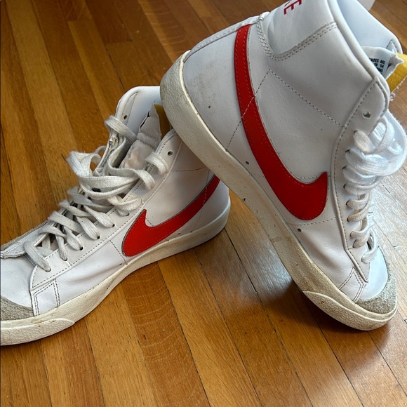 Nike White and Red High-Top Sneakers - Picture 1 of 4
